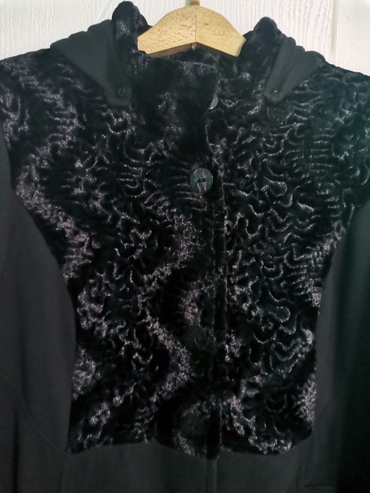 Ново, стилно дамско палто