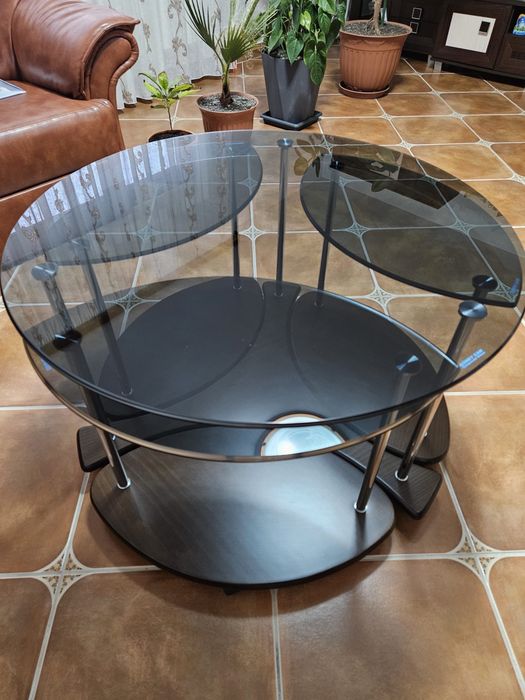 Vând măsuță de sticlă