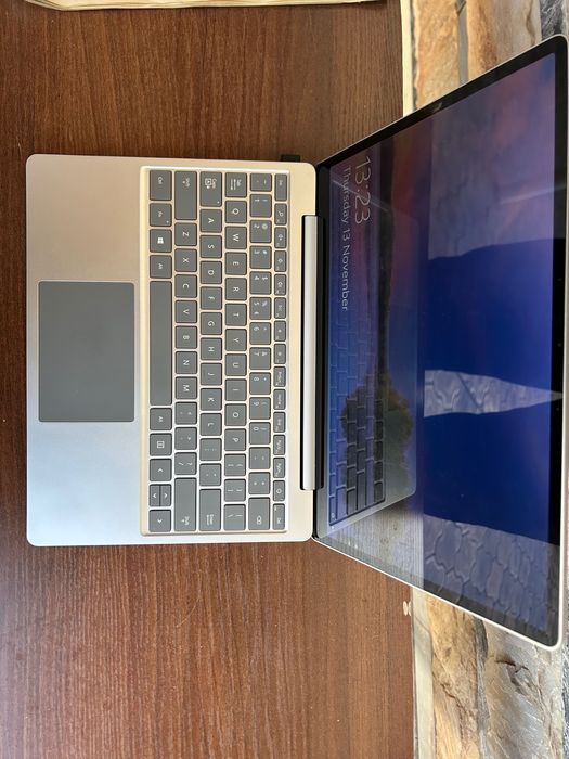 Microsoft surface go