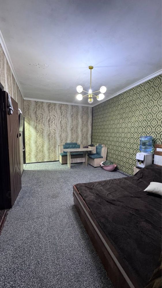 Юнусабод 11.кв 2/1/4 Срочно квартира