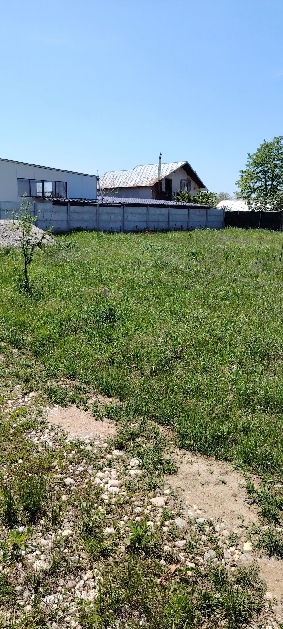 Lot teren intravilan Milcovu din Deal loc casa