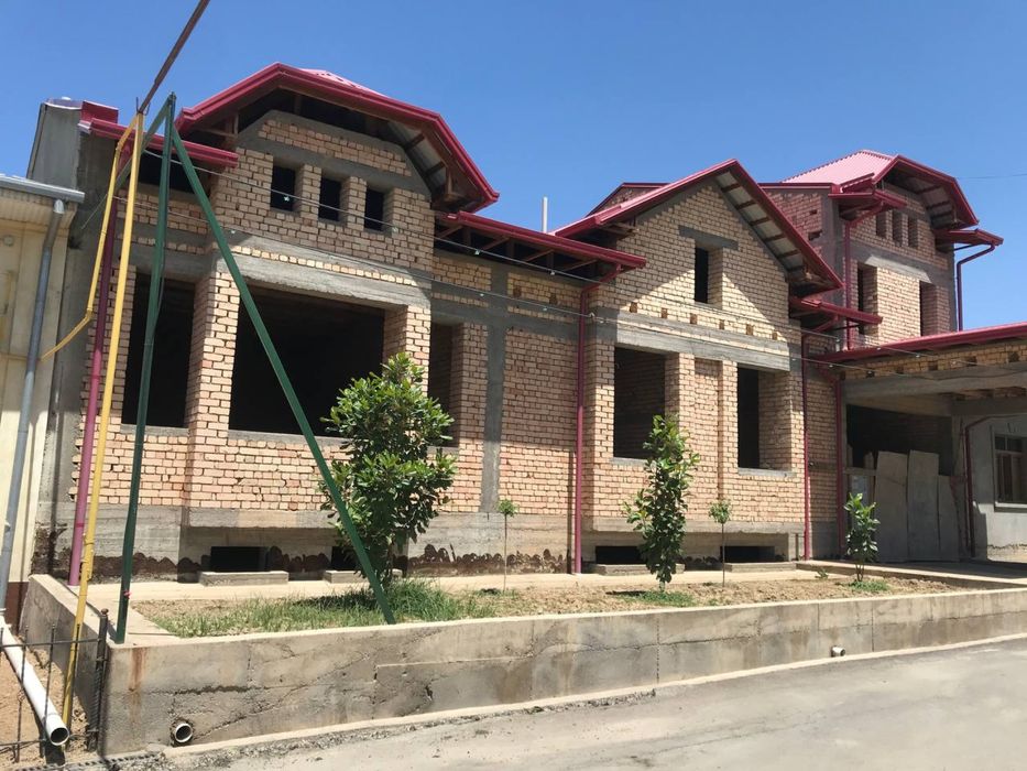 Участок с домом Юнус Обод район Хасанбой