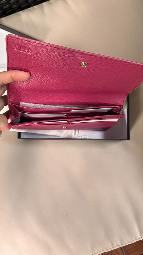 Furla портфейл, нов
