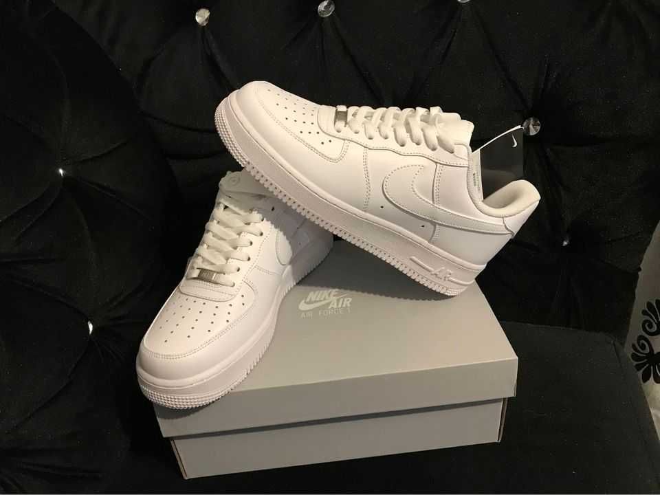 Adidasi Nike AirForce 1 Low White Universali