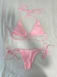 Costum de baie nou, nepurtat