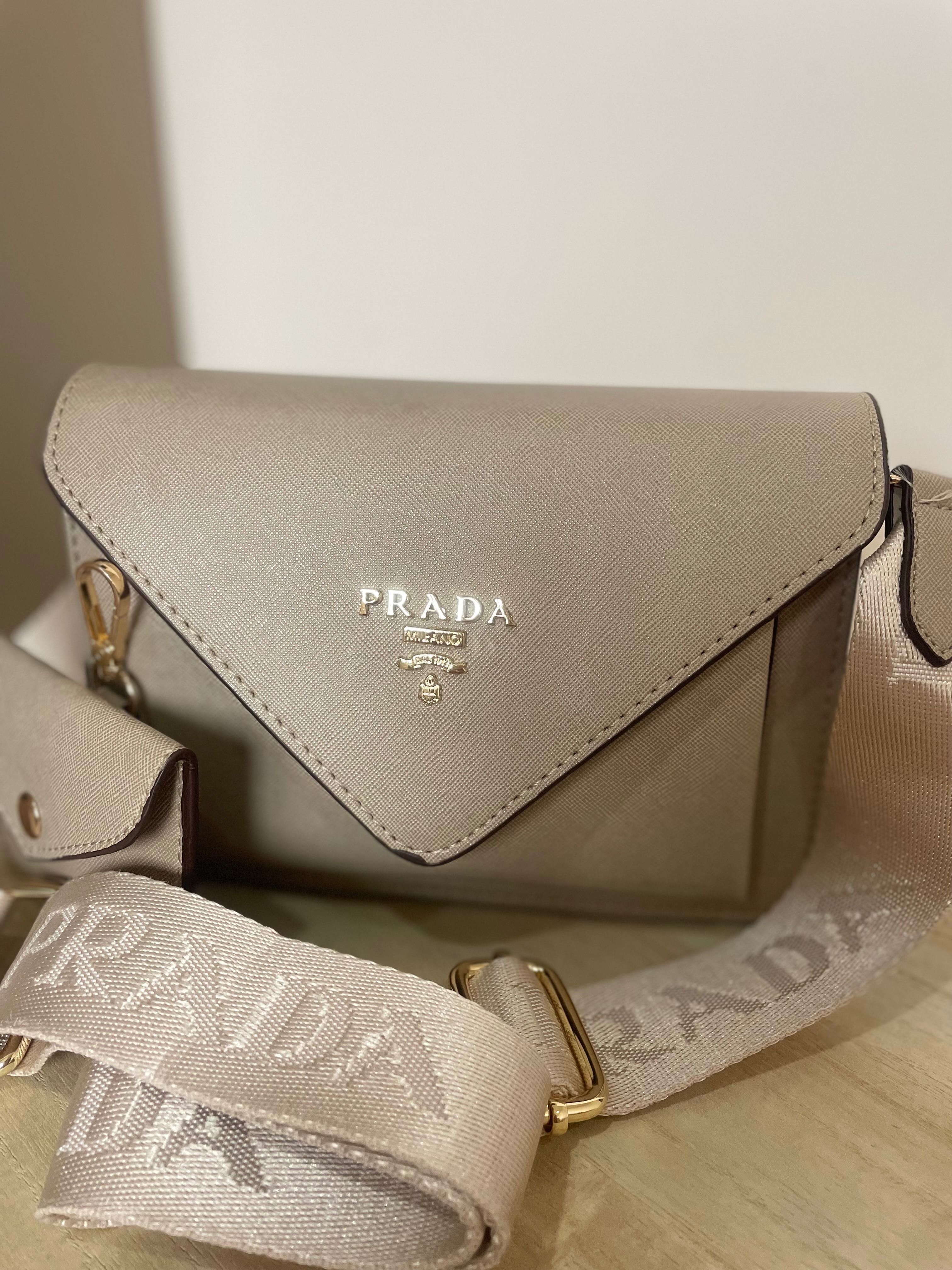 Дамска чанта Prada