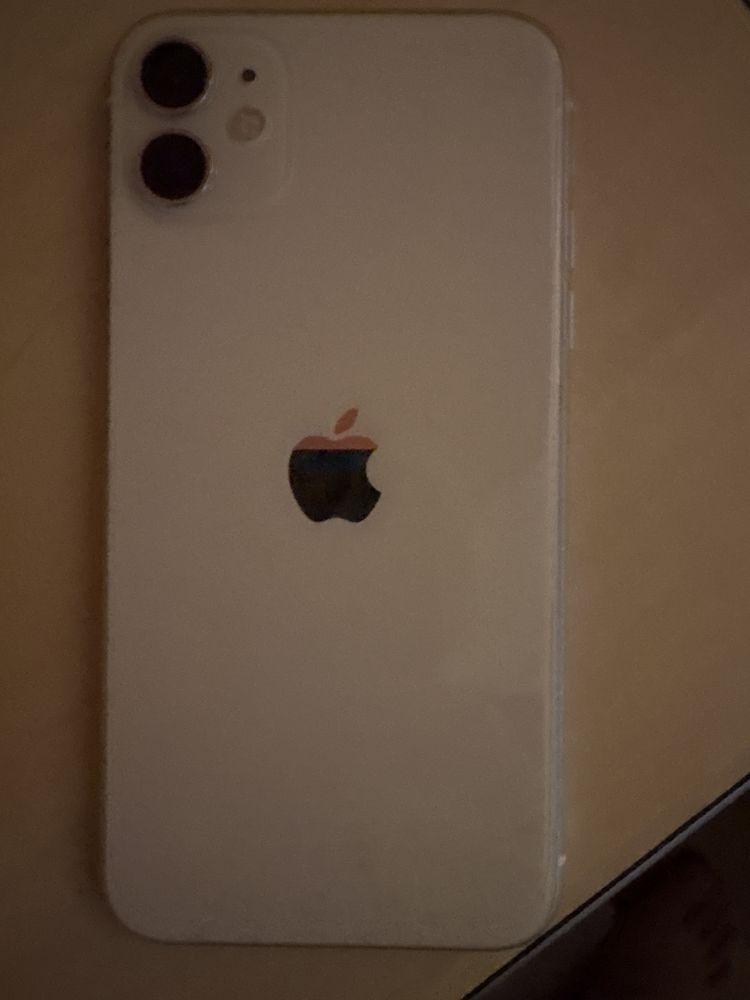 Iphone 11 white 128 GB