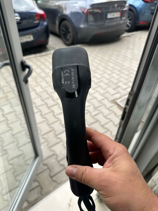 Монофазна домашна зарядна станция за ел автомобили 16А