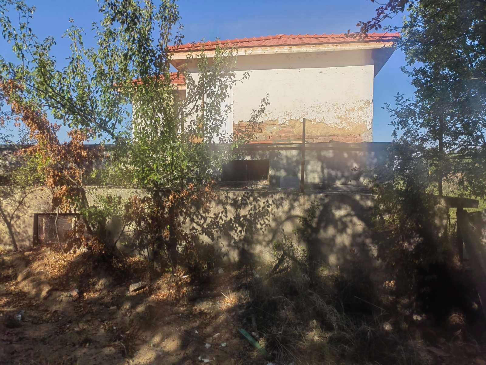 Продава се масивна къща в с. Сърнегор - 42 000€