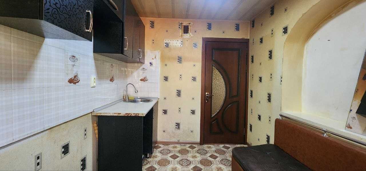 Своя срочно 1 ком квартира Юнусобад Бадамзар 1/2/5