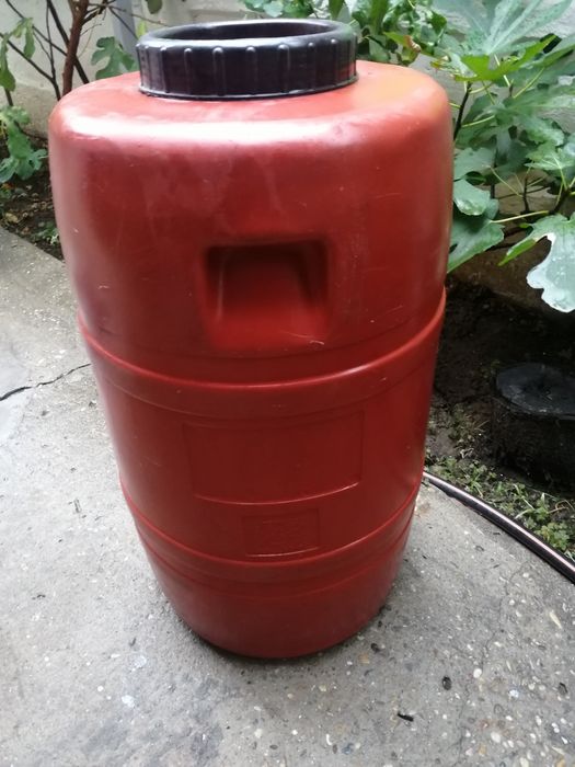 Butoi 78 l vin murâturi.