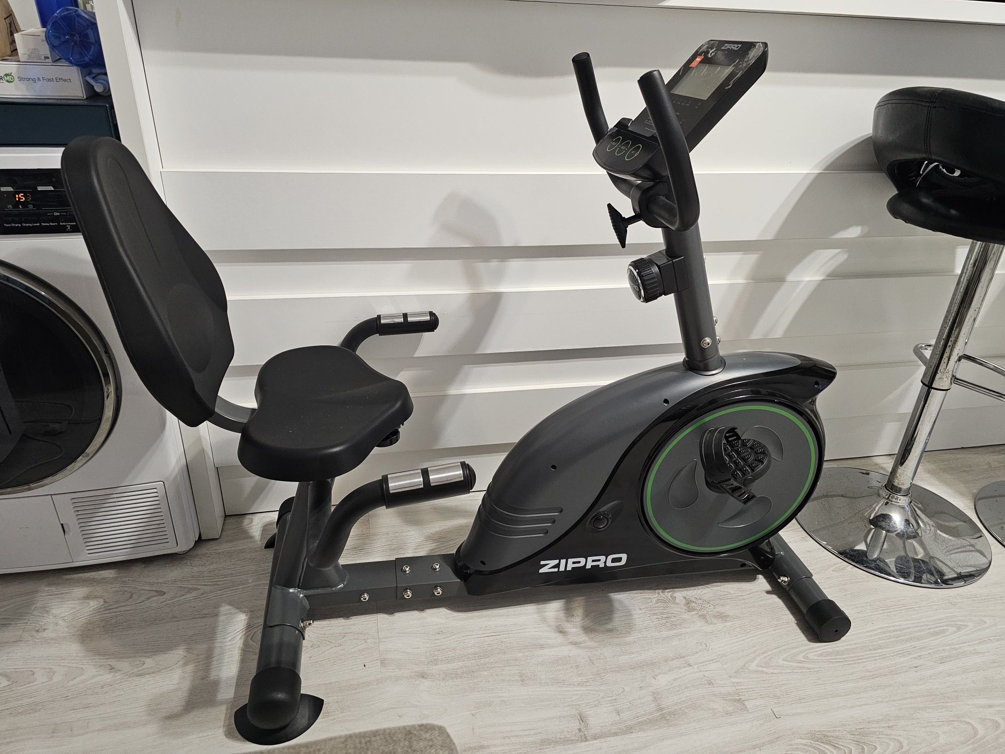 Bicicleta  zipro pentru interior