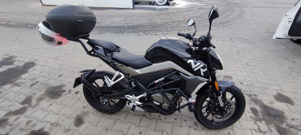 CFMoto 300NK ABS 21 (A/A2) - in garantie