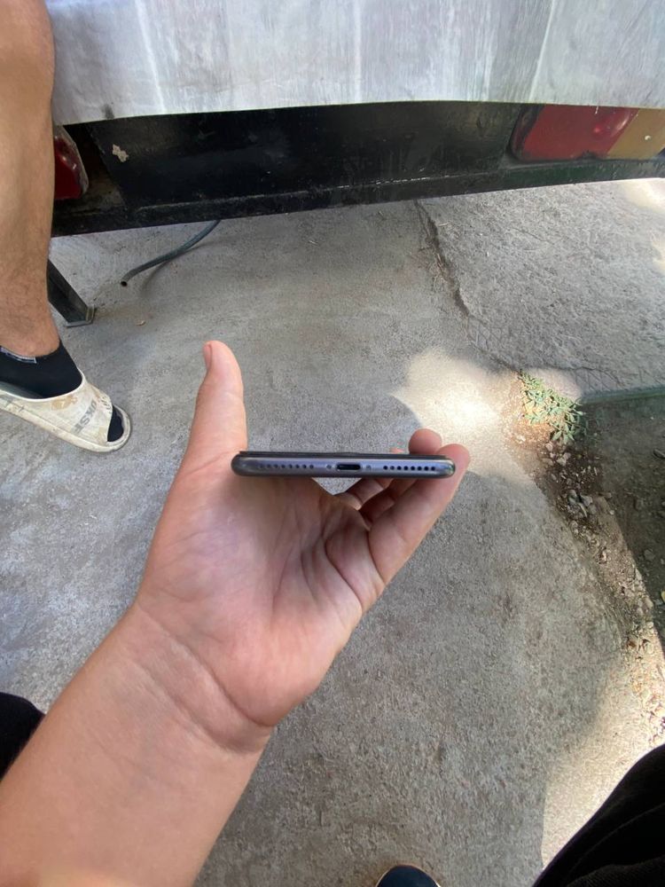iphone 8+ 256 gb.