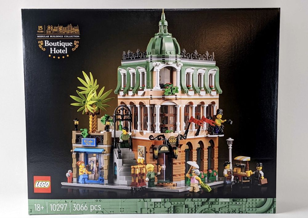 LEGO® Icons 10297 Бутиков хотел