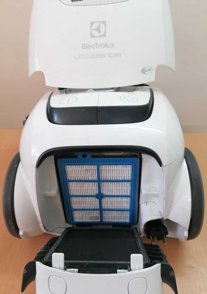 Прахосмукачка Electrolux EUSC62