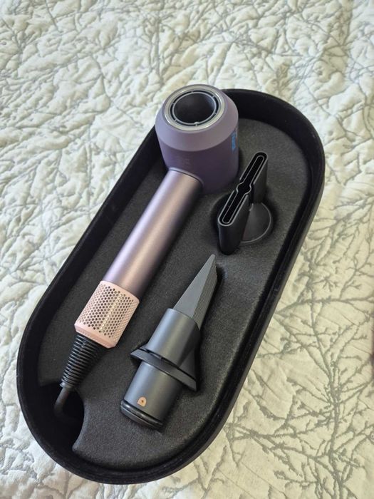 Dyson сешоар * Чисто нов, просто разопакован *