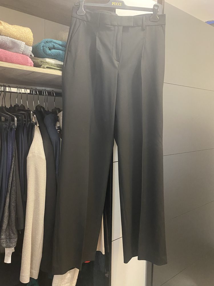 Vand pantaloni sevanti