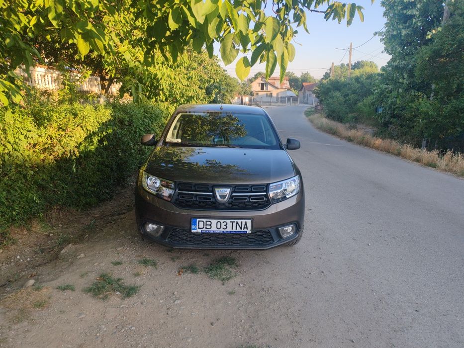 Vând Dacia Logan