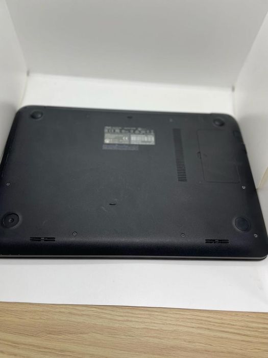 Laptop ASUS Intel(R) Core(TM) i7-7500U -P-