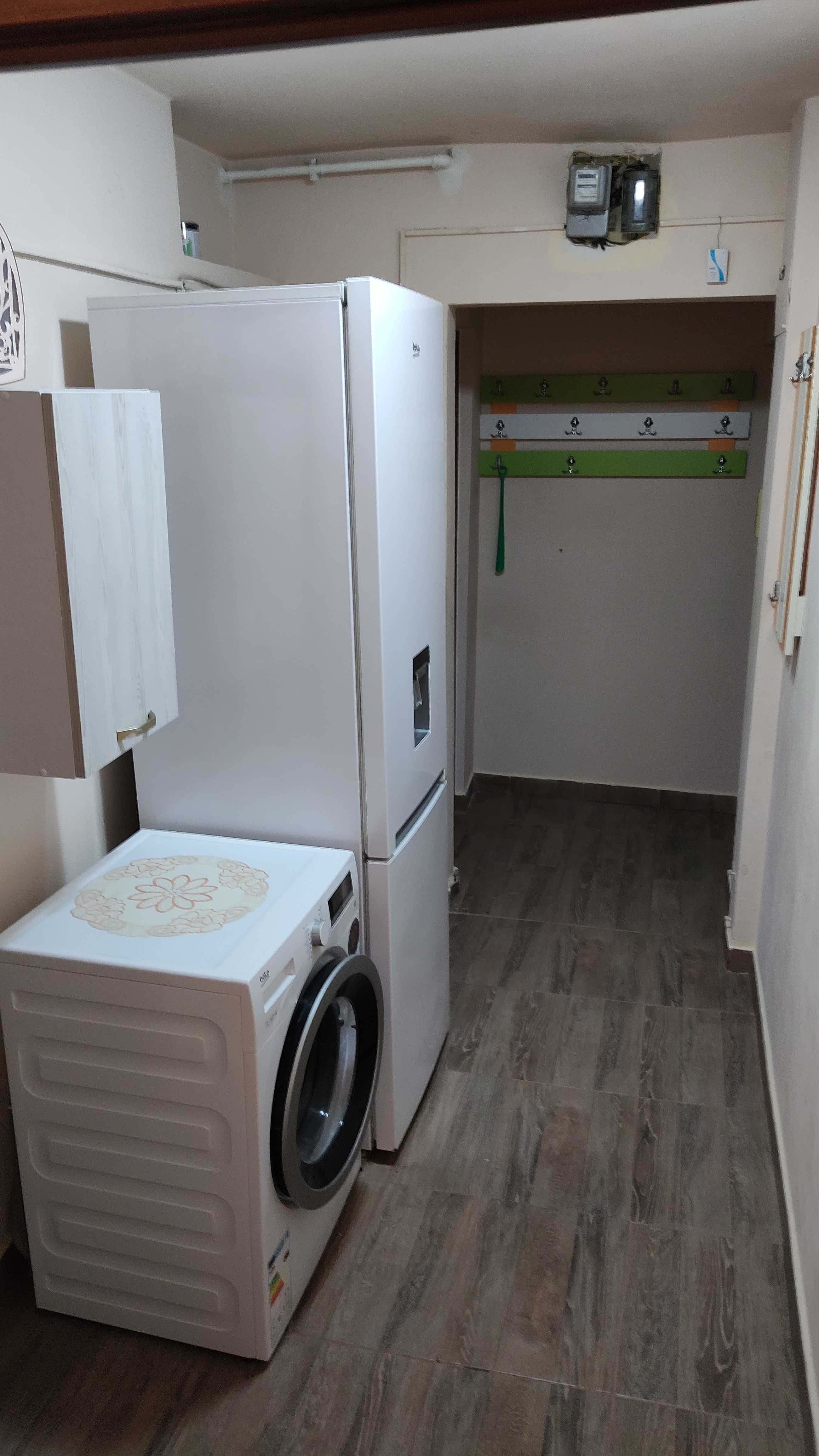 Proprietar inchiriez apartament 3 camere zona Dacia