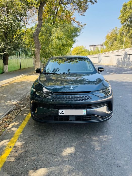 Leap motor c11 hybrid 2024 yil 15.000 km yurgan