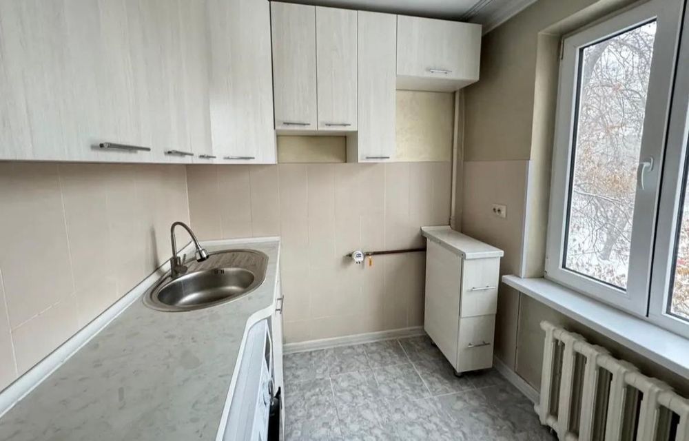 Срочно продаётся кухонный гарнитура!