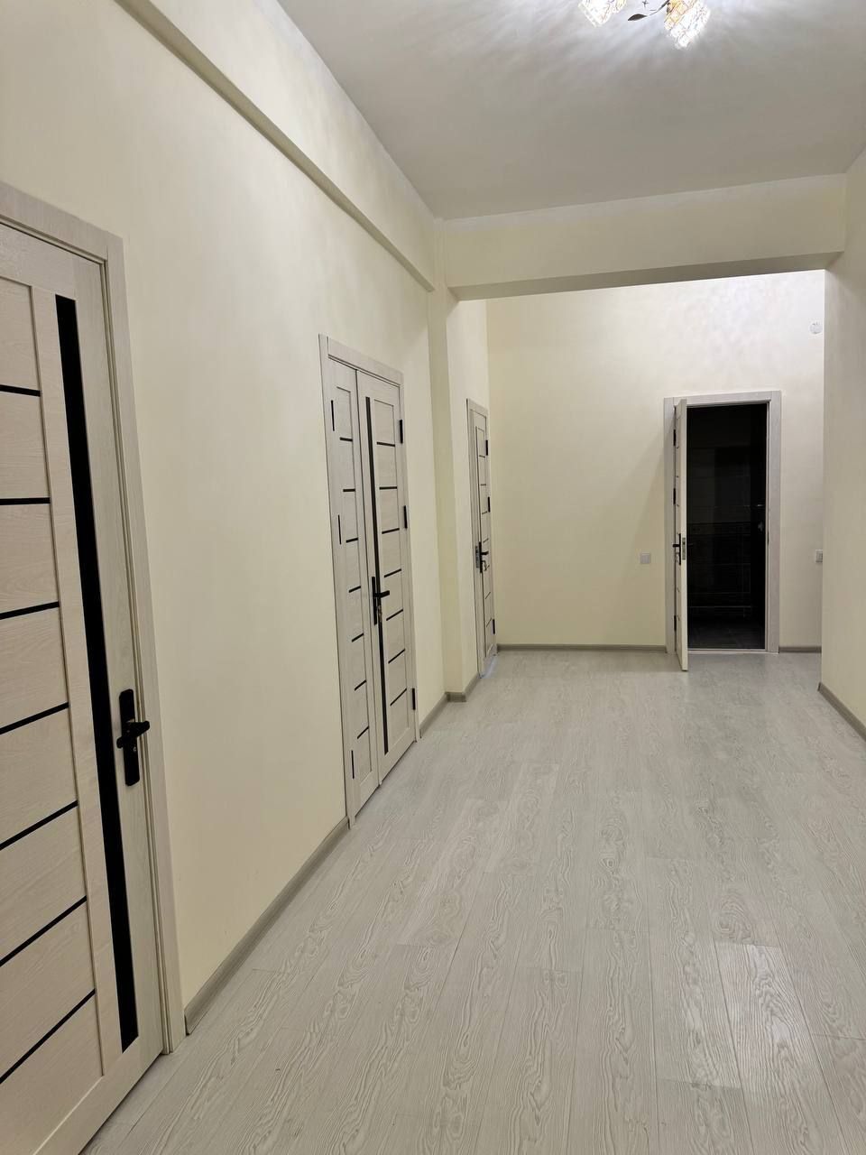 Yengi Dom 1etaj Qorasuv 6 Gai Orqasida
