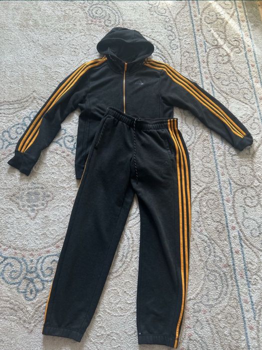 Adidas спортивный костьюм