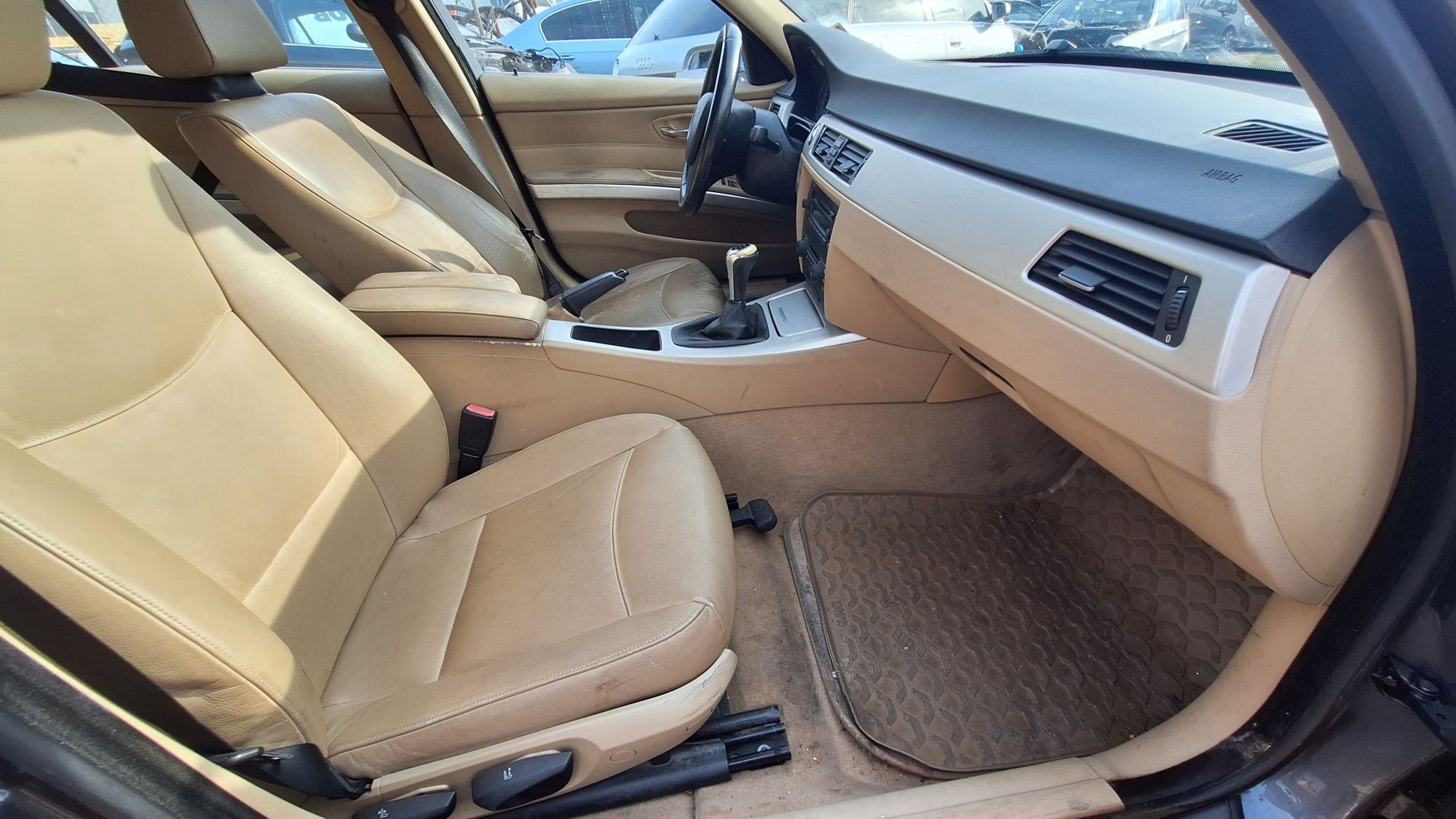 BMW 330XD 231кс на части