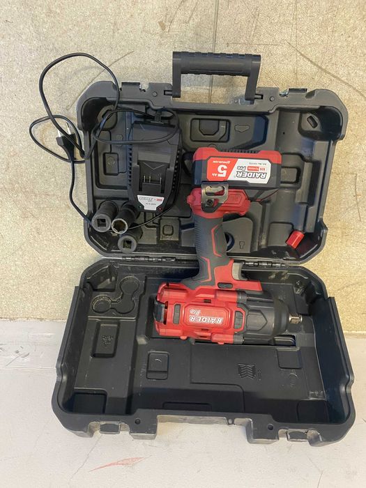 Прободен трион 850W 100mmрег.об.лазeрLED JS35/	R20 Гайковерт