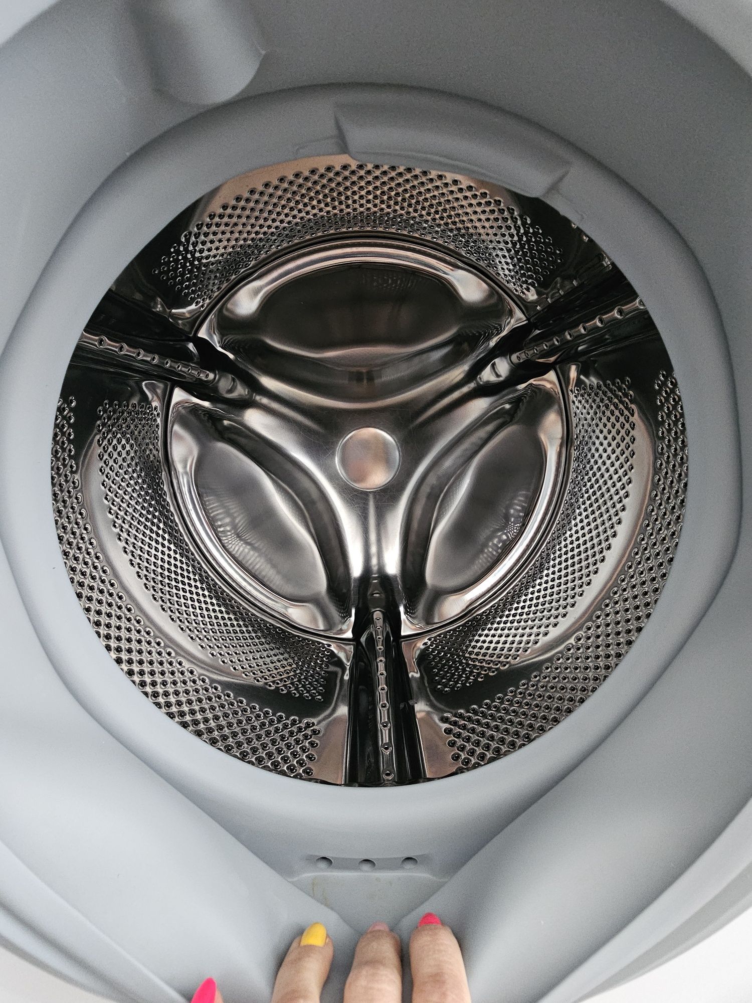 Пералня SIEMENS iQ300 iQdrive