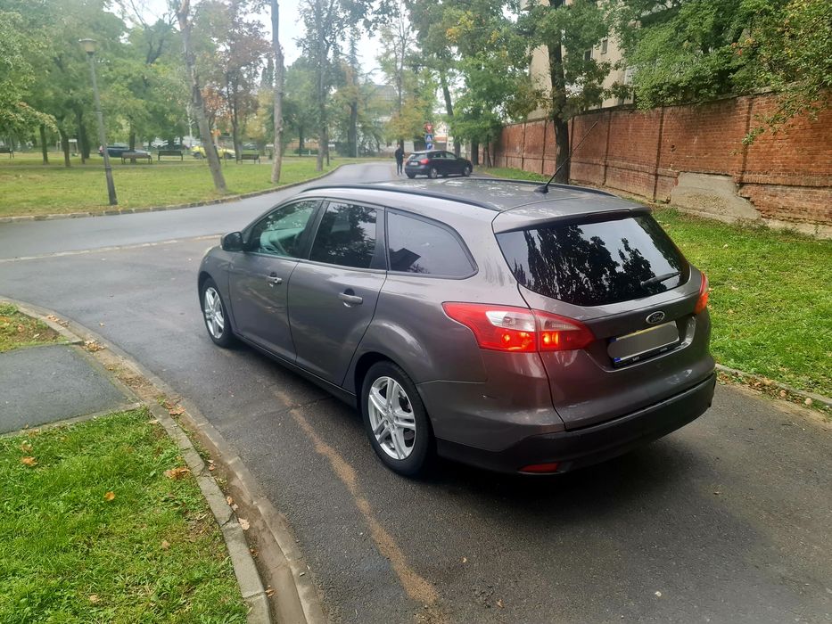Vand/Schimb Ford Focus 1.6 benzina + gpl ( gaz )