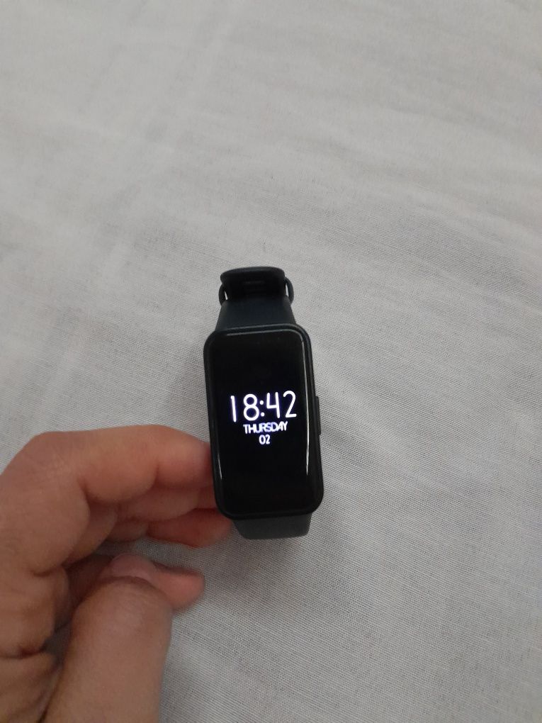 Huawei band 8 отлично работает