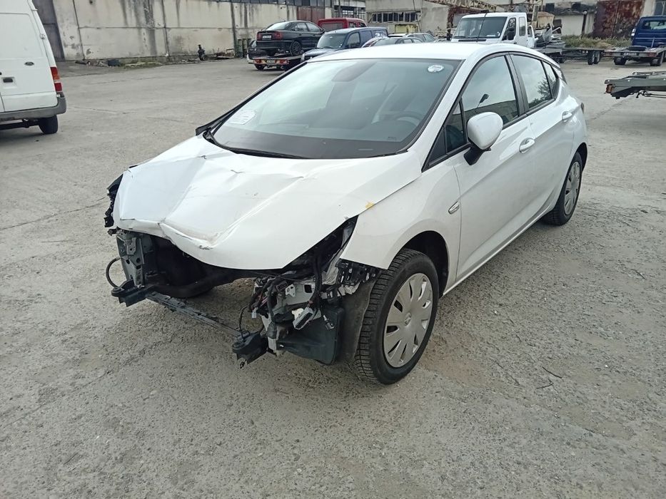Opel astra k 2020g 1.5d 105k.s Опел астра К 20г 1.5дизел нави на части