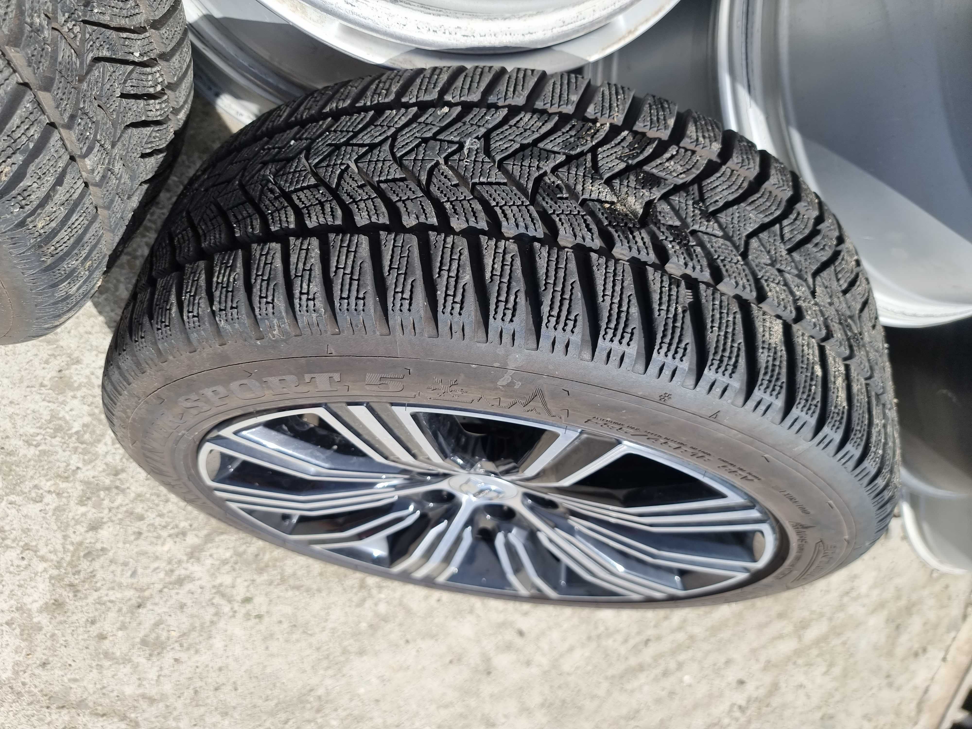 Set 4 anvelope Dunlop Winter Sport5 235 45 R18 Dot 2520 ci329