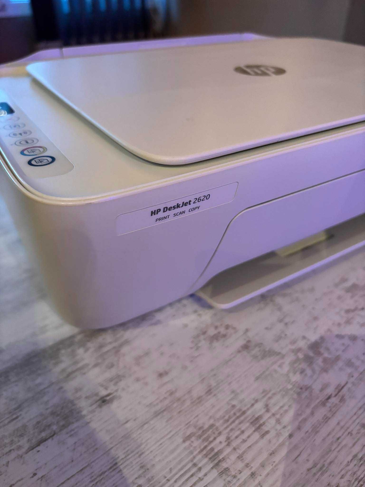 Цветен принтер HP Deskjet 2320