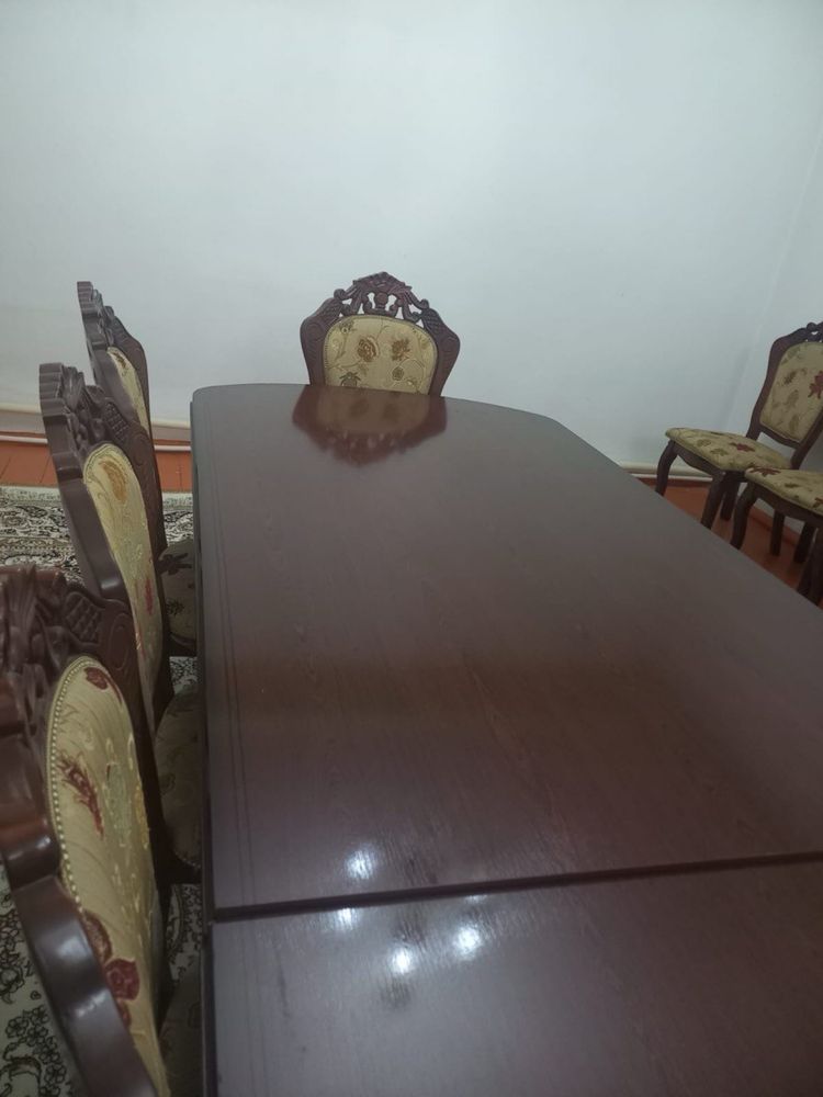 Продам стол со стульями