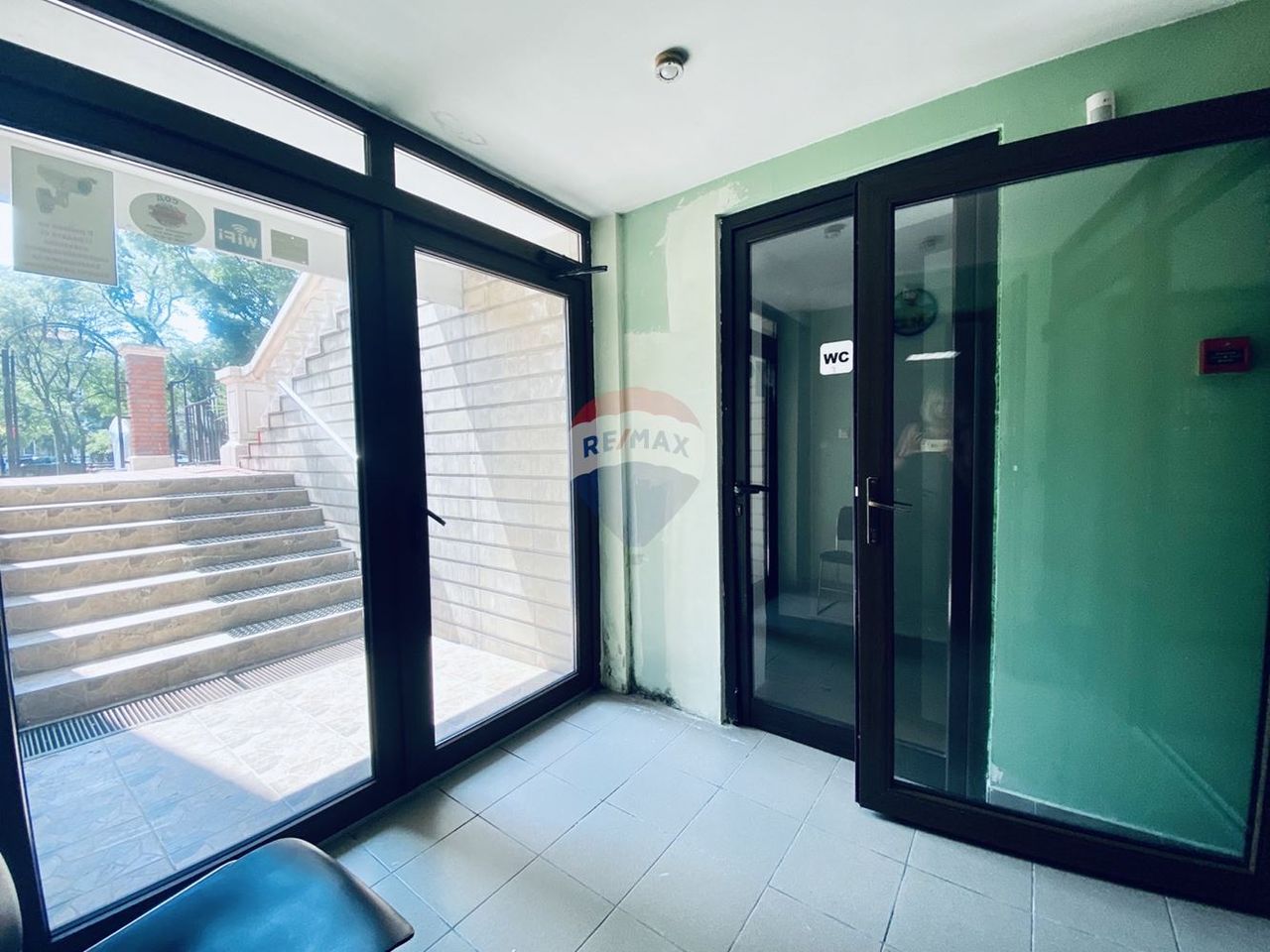 Дава се под наем Заведение в Варна, Център - 350 кв.м за 1800 € - Снимка #10