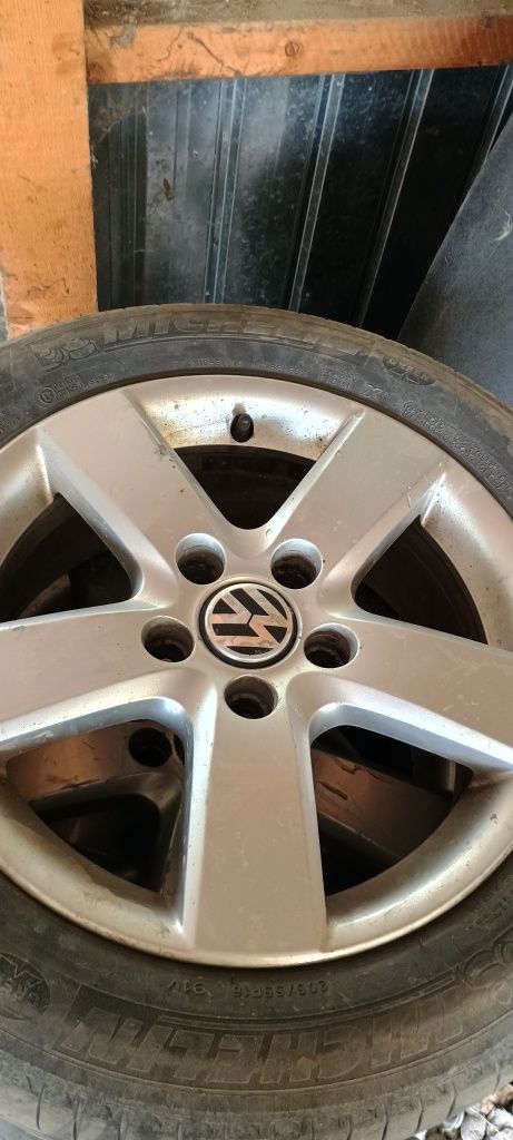 Vand geanta cu anvelope de iarna 112/5r16