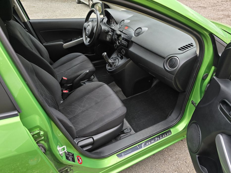 Mazda 2 От Германия 107000км.4врати. Климатик