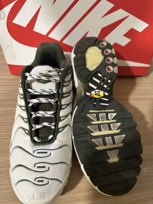 Nike Air Max Plus Low Phantom Neutral Olive