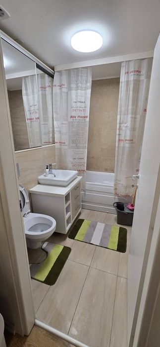 Închiriez apartament 2 camere în complex rezidențial Cosmopolis