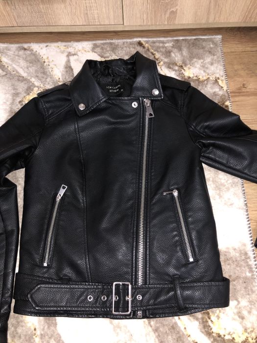 Черно кожено яке