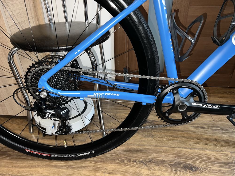Vand bicicleta gravel ca noua