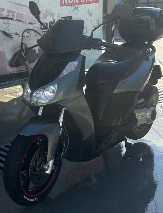 Aprilia Sport City 250i
