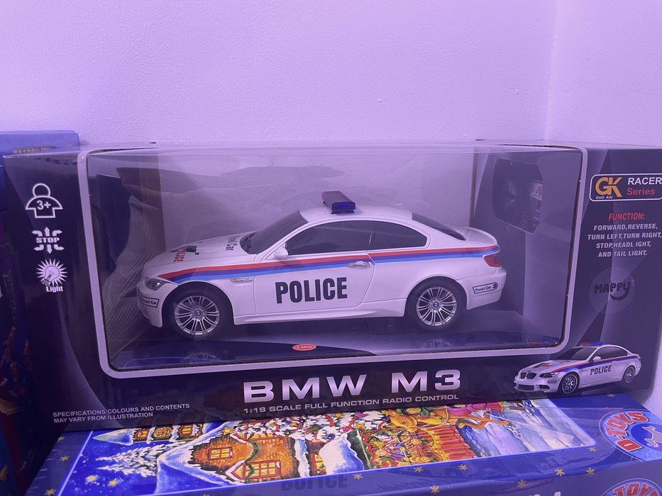 Jucarii: Robotei, masini cu telecomanda