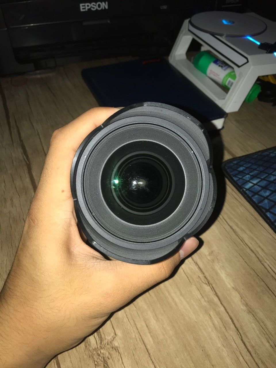 Abyektiv 17x40 sotiladi
