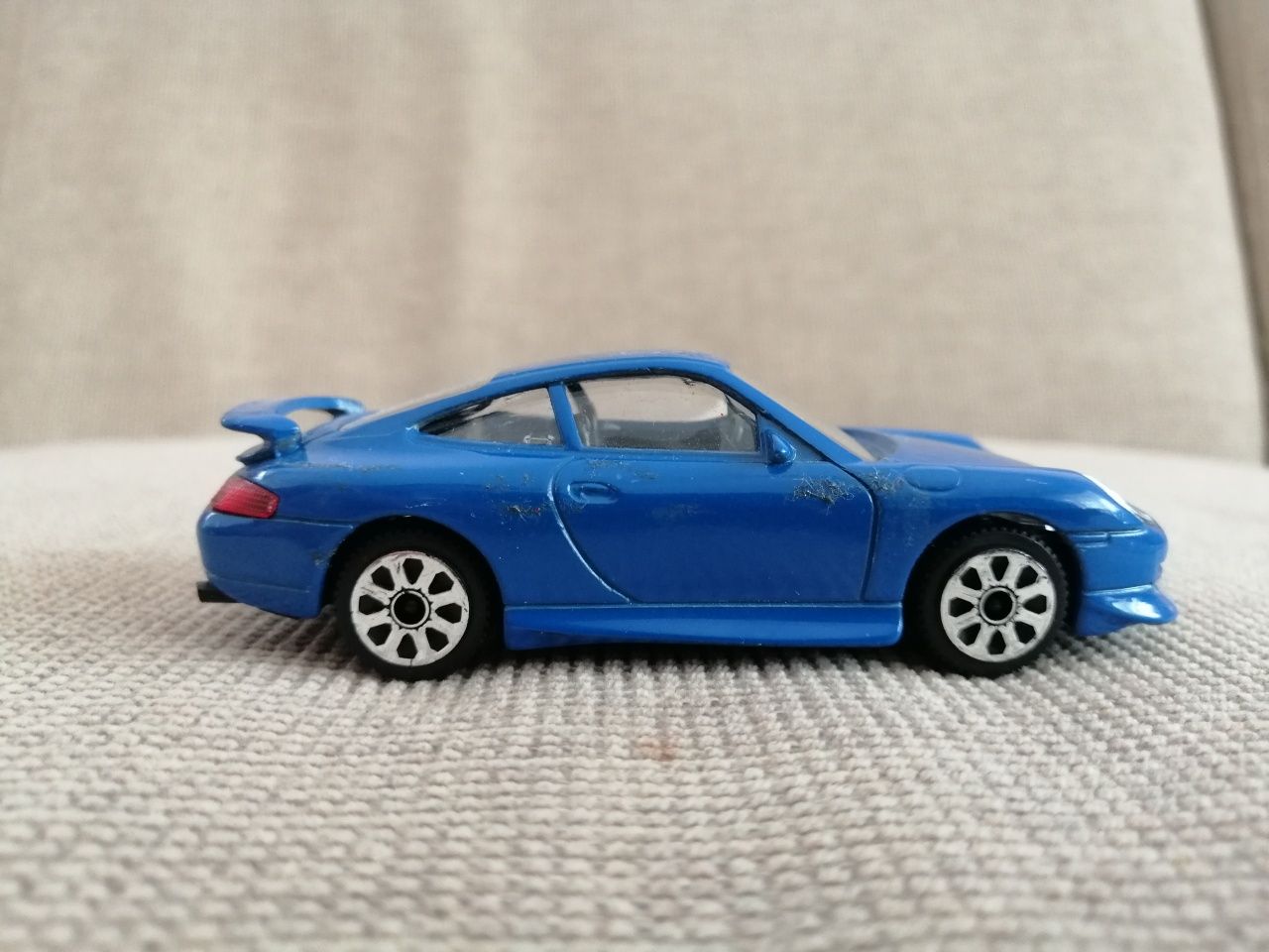 Vand macheta Porsche 911 Carrera, albastra, 1/43,BBurago