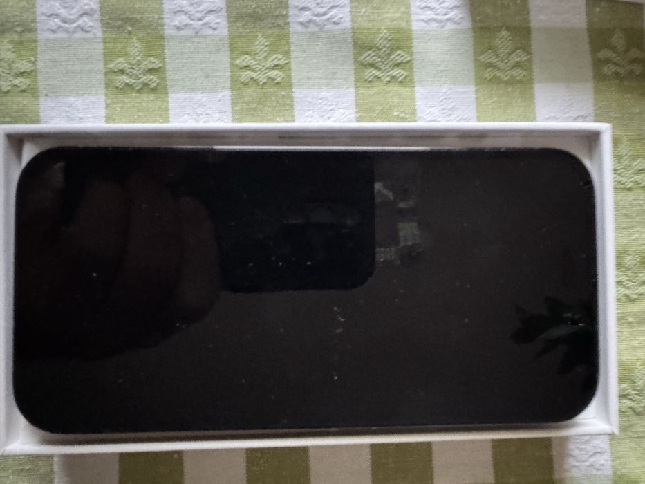 Iphone 14 pro 256 GB черен с оригинален кейс на ейпъл
